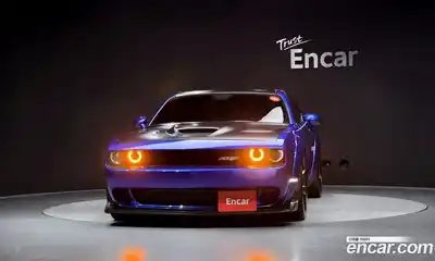 Dodge Challenger 2019 6.4 гидро в Москве № 233419, миниатюра 3