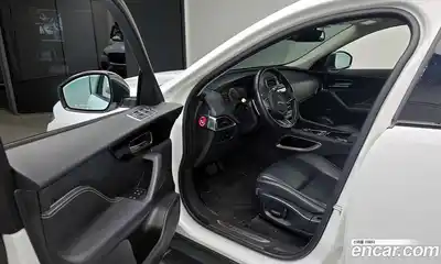 Jaguar F-Pace 2018 2.0 гидро в Москве № 290785, миниатюра 11
