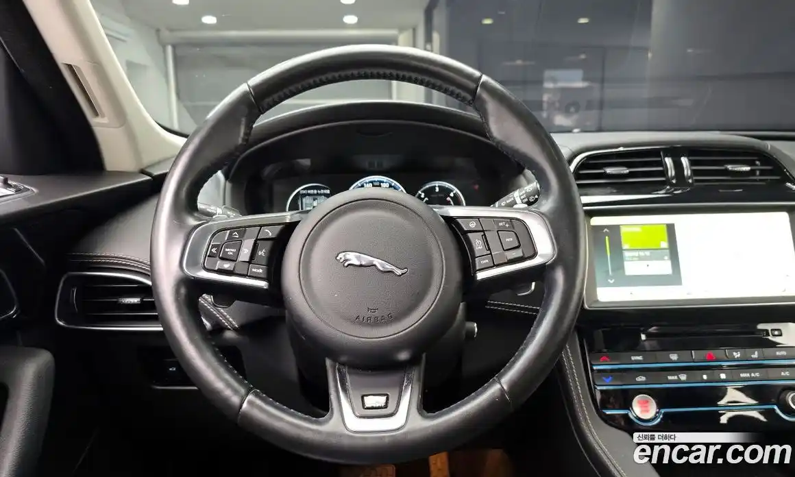 Jaguar F-Pace 2018 2.0 гидро в Москве № 290785, фото 14