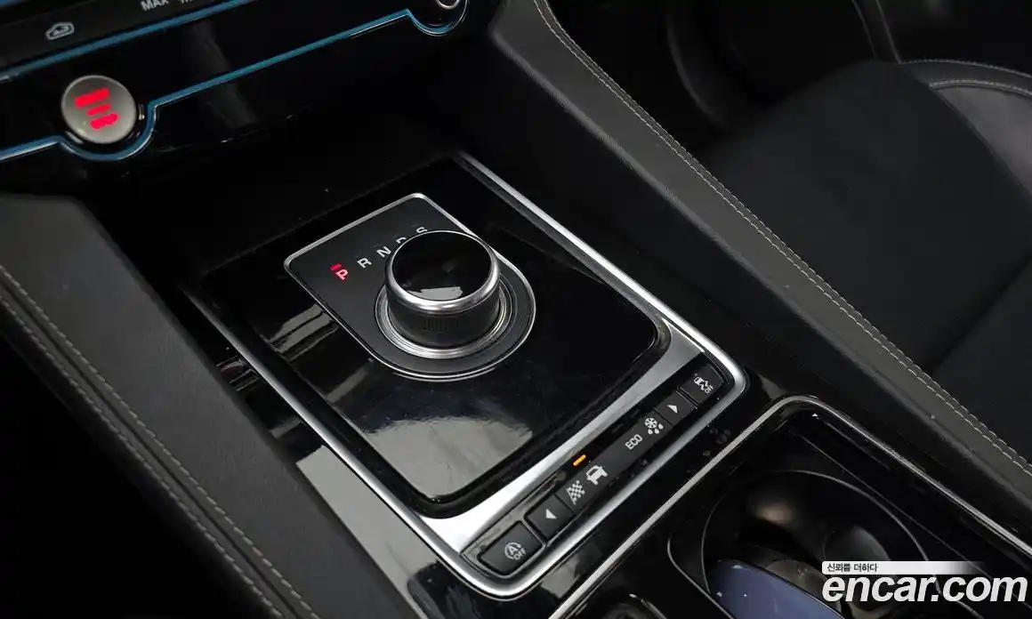 Jaguar F-Pace 2018 2.0 гидро в Москве № 290785, фото 9