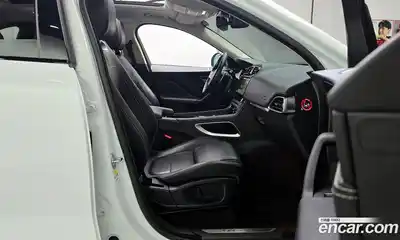 Jaguar F-Pace 2018 2.0 гидро в Москве № 290785, миниатюра 10