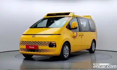 Hyundai Staria, 2023