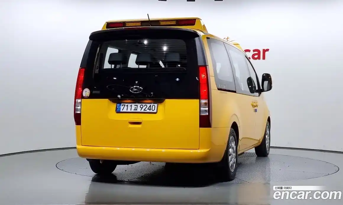 Hyundai Staria 2023 3.5 гидро в Москве № 87813, фото 4