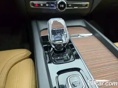 Volvo XC60 2023 2.0 гидро в Москве № 1422945, миниатюра 12
