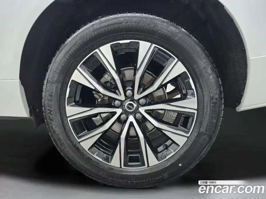Volvo XC60 2023 2.0 гидро в Москве № 1422945, фото 15