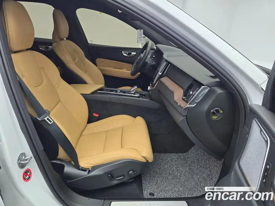 Volvo XC60 2023 2.0 гидро в Москве № 1422945, фото 7