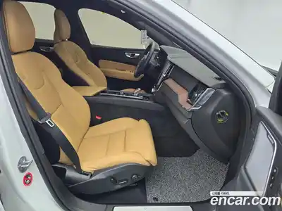 Volvo XC60 2023 2.0 гидро в Москве № 1422945, миниатюра 7