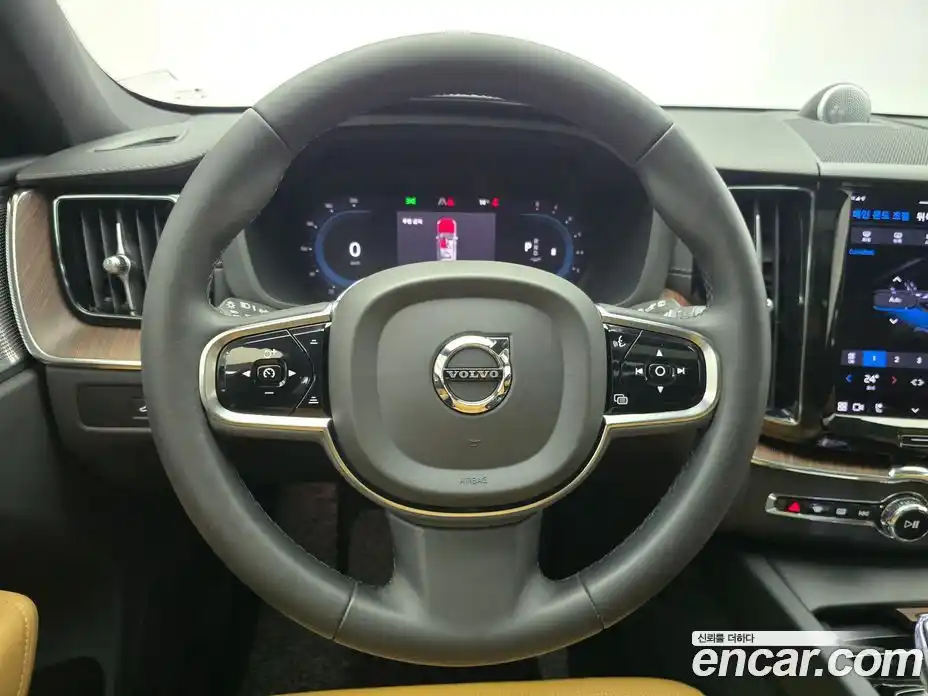 Volvo XC60 2023 2.0 гидро в Москве № 1422945, фото 10