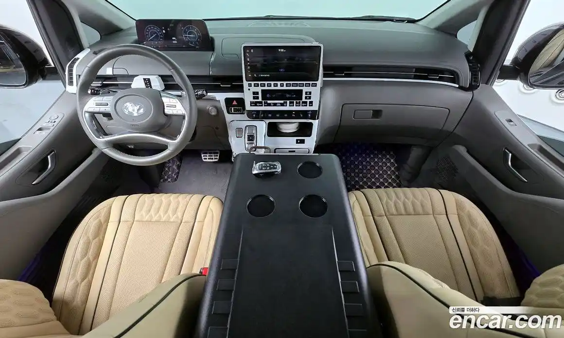Hyundai Staria 2022 2.2 гидро в Москве № 1536817, фото 7