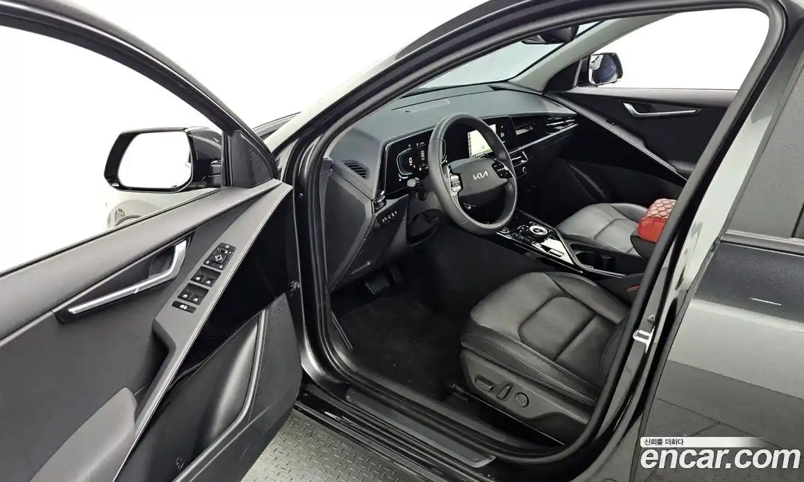 Kia Niro 2025 1.6 гидро в Москве № 1537837, фото 10
