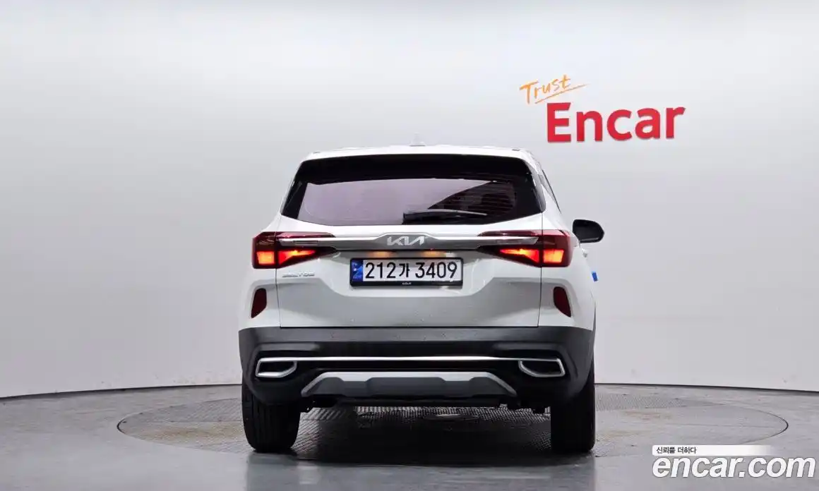 Kia Seltos 2022 1.6 гидро в Москве № 1538182, фото 4