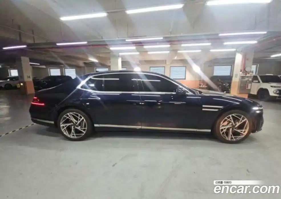 Genesis G90 2023 3.5 гидро в Москве № 1539110, фото 12