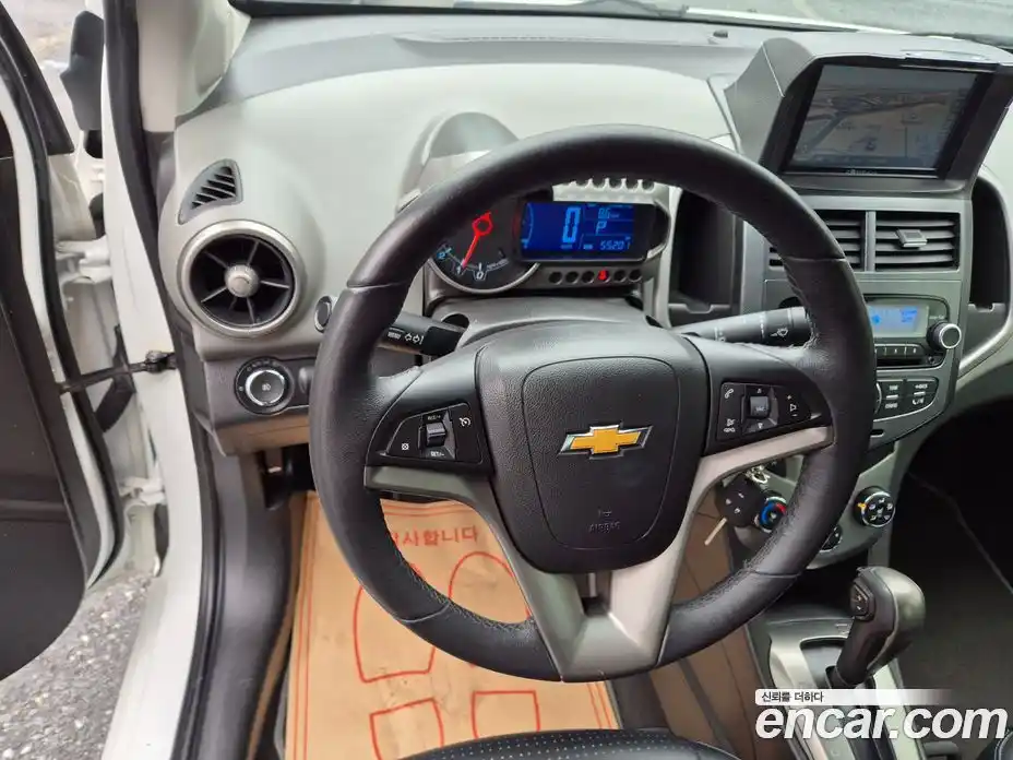 Chevrolet Aveo 2013 1.6 гидро в Москве № 1542528, фото 13