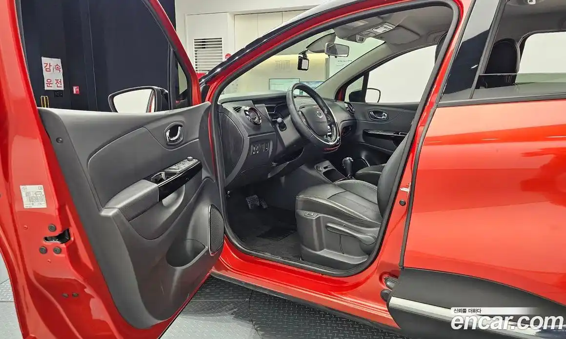Renault QM3 2015 1.5 гидро в Москве № 1542962, фото 10