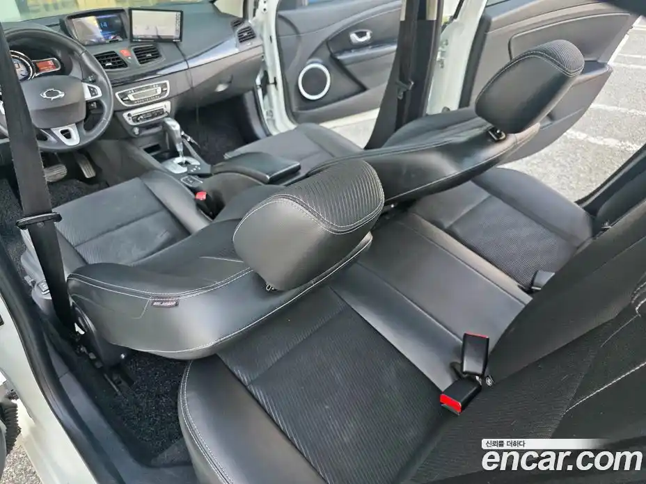 Renault SM3 2014 1.6 гидро в Москве № 1543907, фото 20