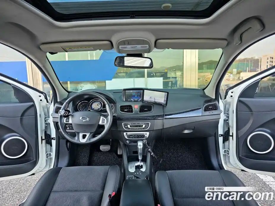 Renault SM3 2014 1.6 гидро в Москве № 1543907, фото 8