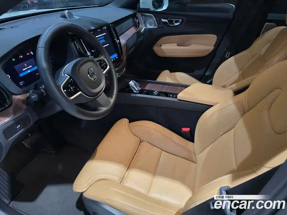 Volvo XC60 2025 2.0 гидро в Москве № 1546750, фото 6