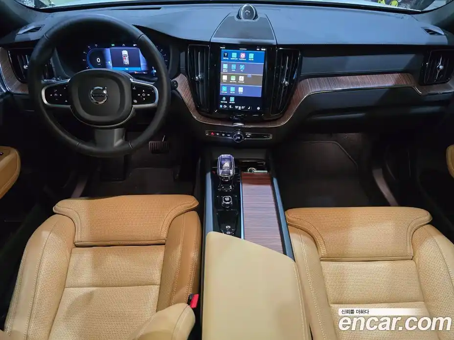Volvo XC60 2025 2.0 гидро в Москве № 1546750, фото 7