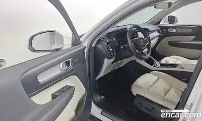 Volvo XC40 2023 2.0 гидро в Москве № 1547047, миниатюра 12