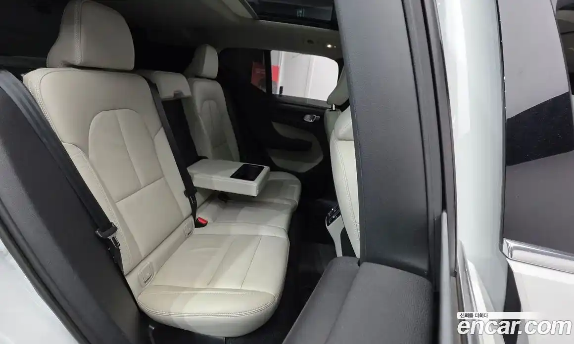 Volvo XC40 2023 2.0 гидро в Москве № 1547047, фото 18