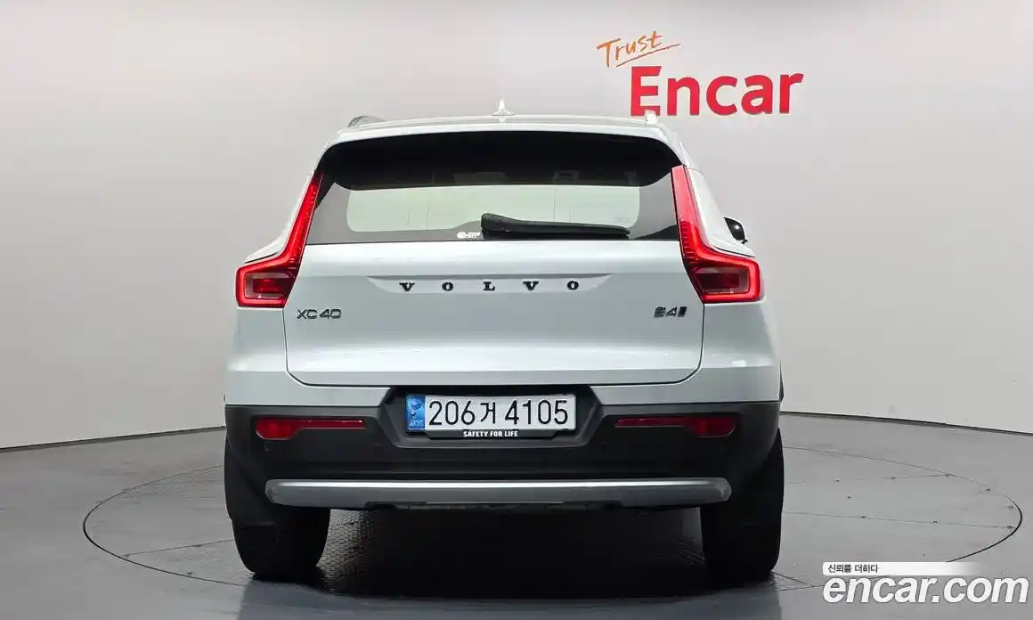Volvo XC40 2023 2.0 гидро в Москве № 1547047, фото 4