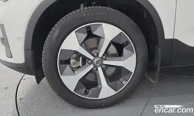 Volvo XC40 2023 2.0 гидро в Москве № 1547047, миниатюра 5