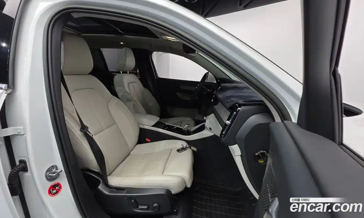 Volvo XC40 2023 2.0 гидро в Москве № 1547047, фото 10