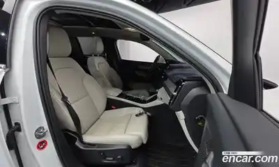 Volvo XC40 2023 2.0 гидро в Москве № 1547047, миниатюра 10