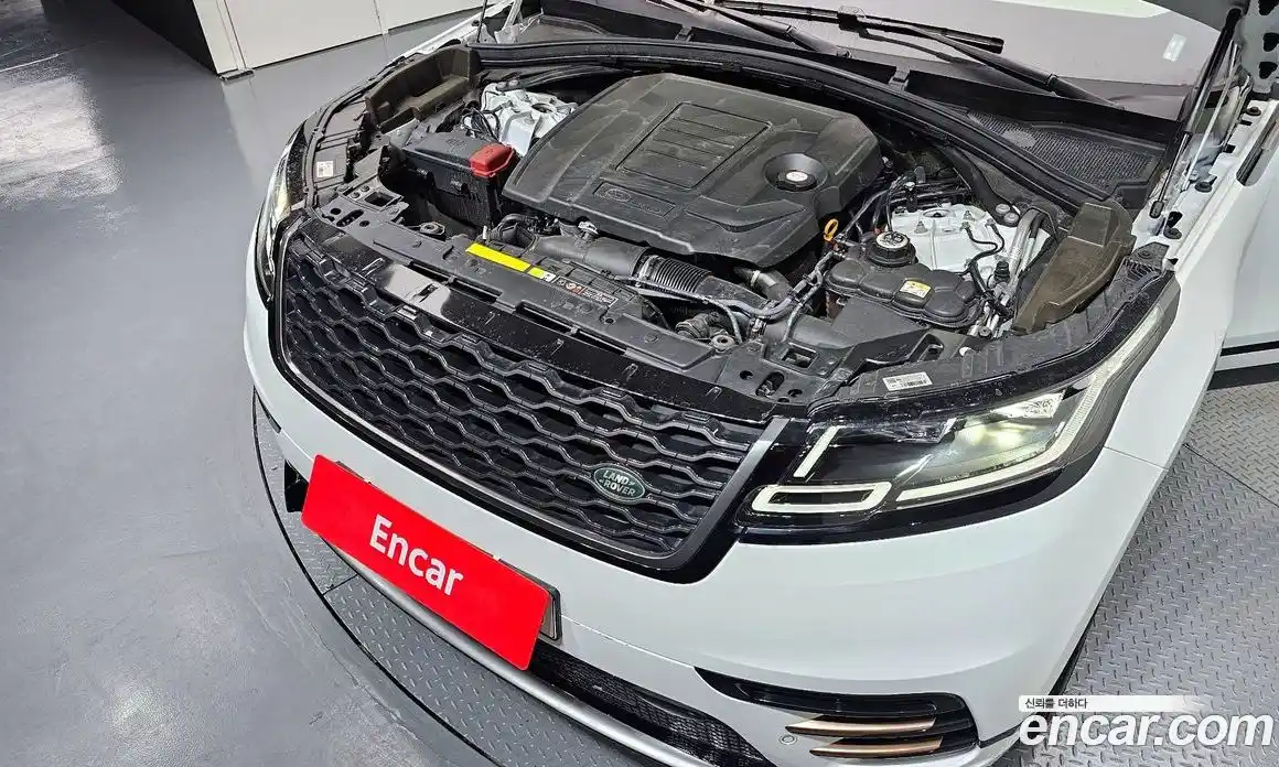 Land Rover Range-Rover Velar 2023 2.0 гидро в Москве № 1547508, фото 6