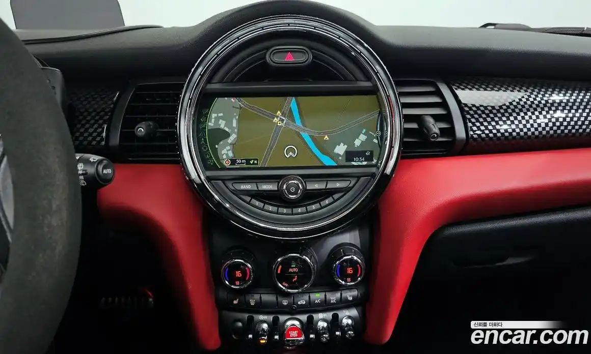 Mini Cooper 2017 2.0 гидро в Москве № 1548190, фото 16