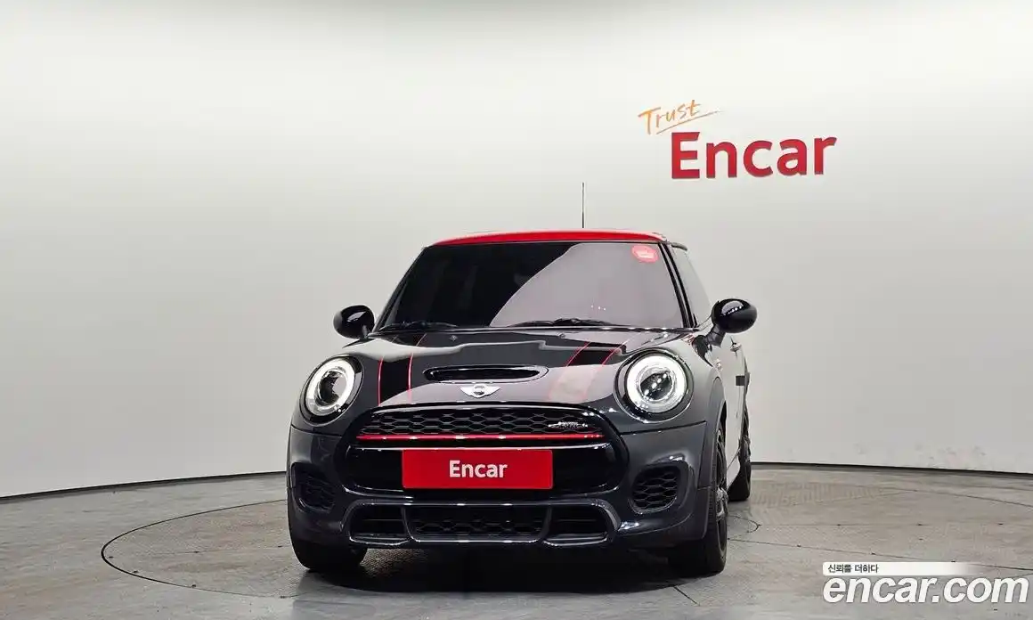 Mini Cooper 2017 2.0 гидро в Москве № 1548190, фото 3