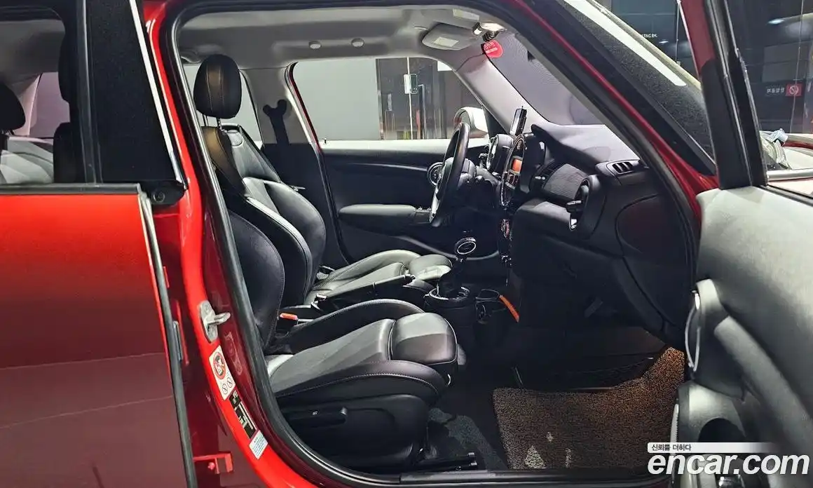 Mini Cooper 2015 1.5 гидро в Москве № 1548295, фото 12