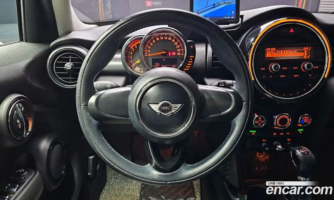 Mini Cooper 2015 1.5 гидро в Москве № 1548295, фото 13
