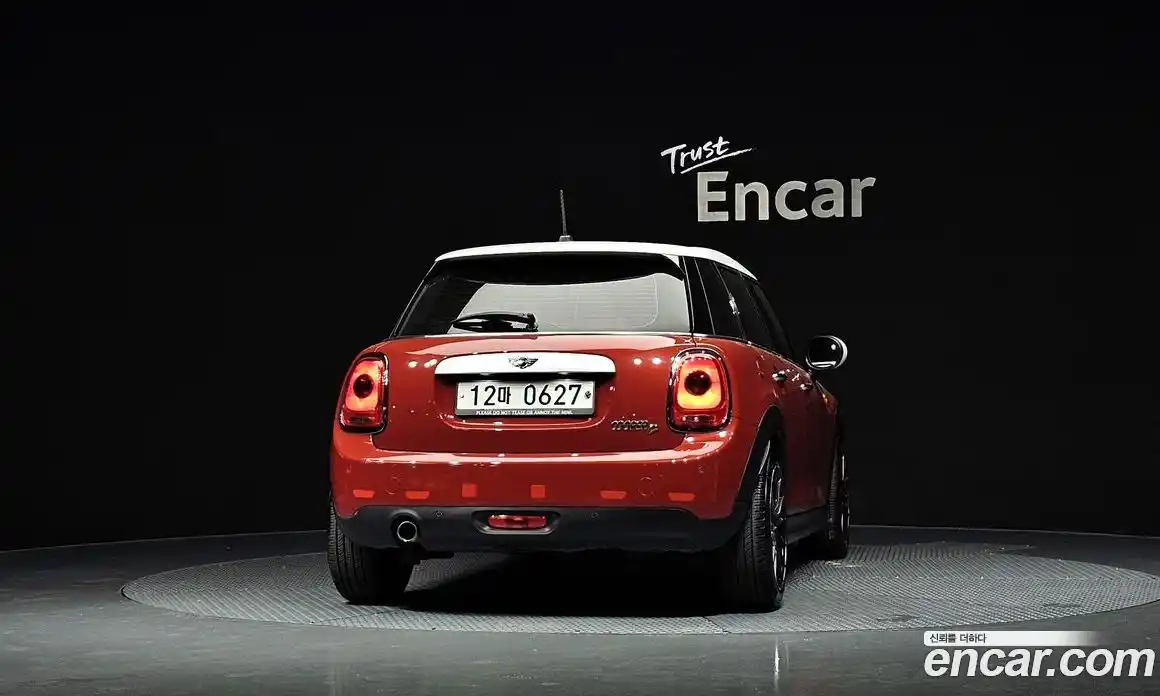 Mini Cooper 2015 1.5 гидро в Москве № 1548295, фото 4