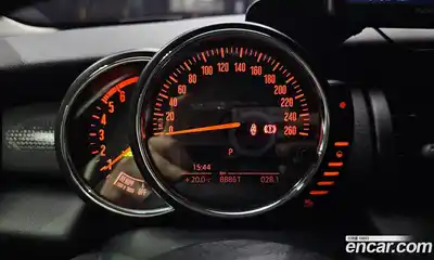 Mini Cooper 2015 1.5 гидро в Москве № 1548295, миниатюра 8
