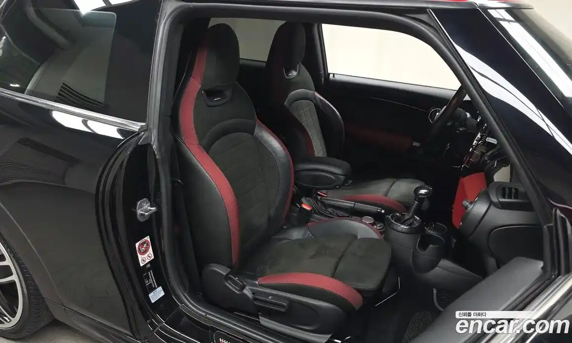 Mini Cooper 2015 2.0 гидро в Москве № 1548452, фото 11
