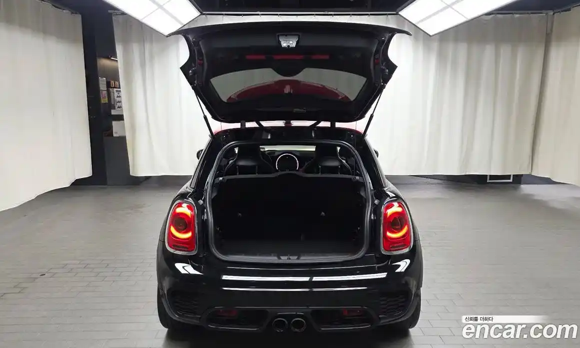 Mini Cooper 2015 2.0 гидро в Москве № 1548452, фото 20