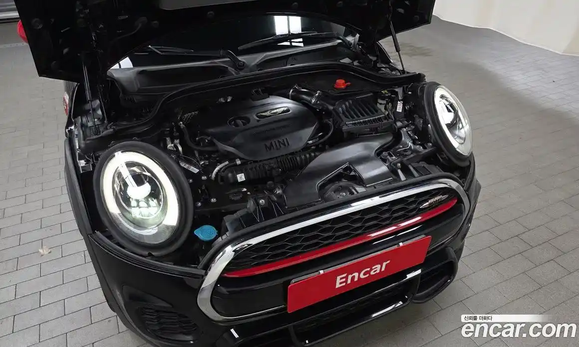 Mini Cooper 2015 2.0 гидро в Москве № 1548452, фото 6