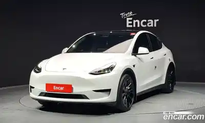Tesla Model Y, 2023