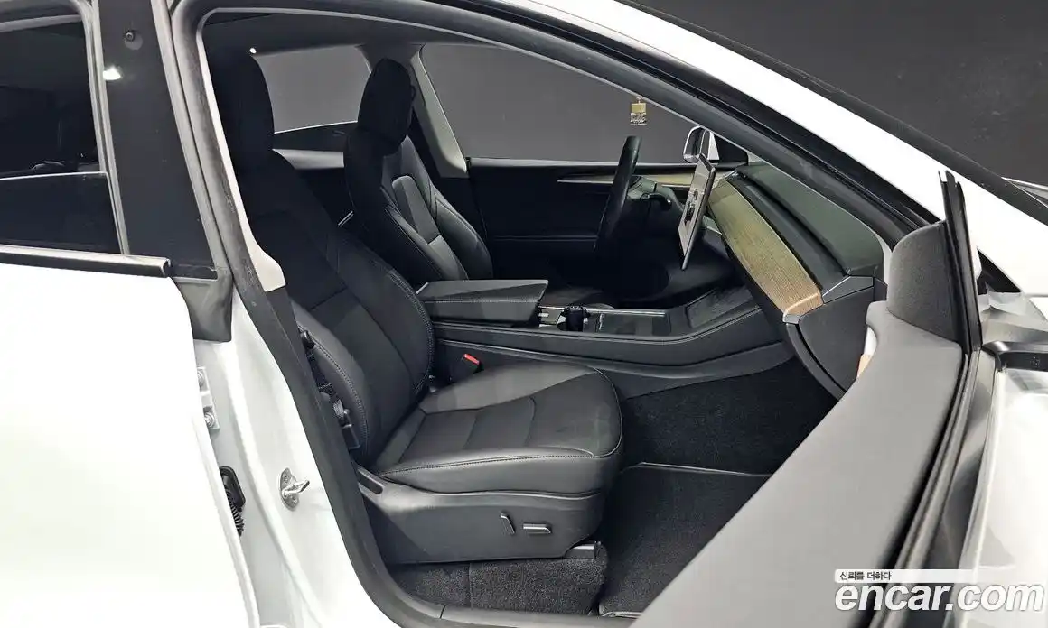 Tesla Model Y 2023 0.2 гидро в Москве № 1548627, фото 12