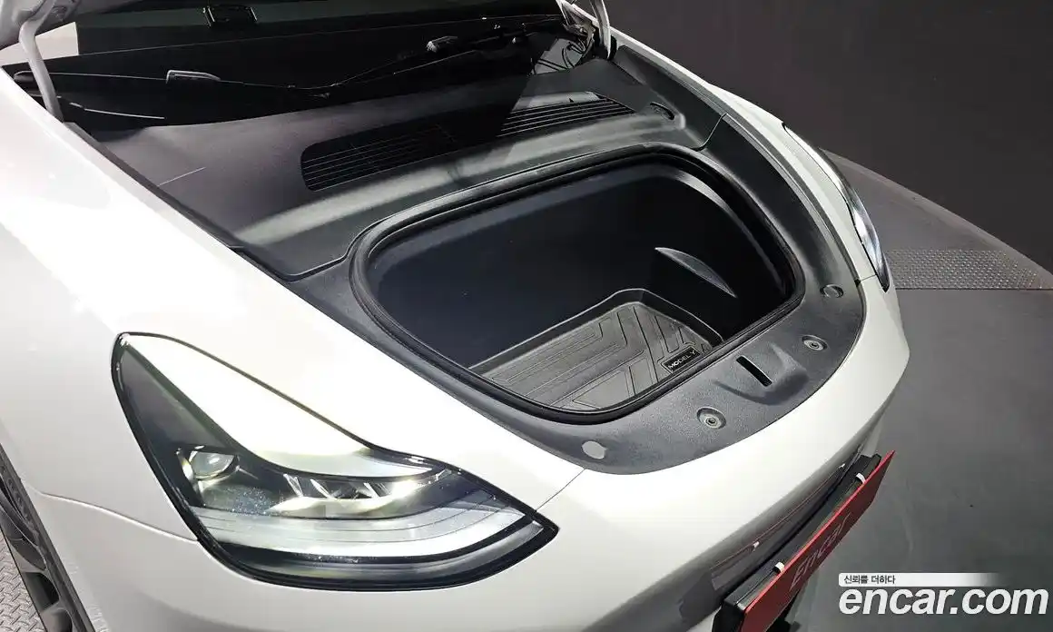 Tesla Model Y 2023 0.2 гидро в Москве № 1548627, фото 6