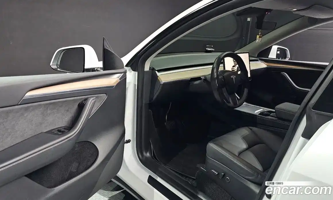 Tesla Model Y 2023 0.2 гидро в Москве № 1548627, фото 10