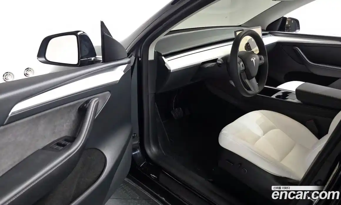 Tesla Model Y 2023 0.2 гидро в Москве № 1548645, фото 9