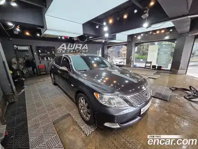 Lexus LS, 2008