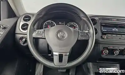 Volkswagen Tiguan 2014 2.0 гидро в Москве № 1549153, миниатюра 12