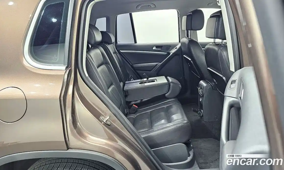 Volkswagen Tiguan 2014 2.0 гидро в Москве № 1549153, фото 15