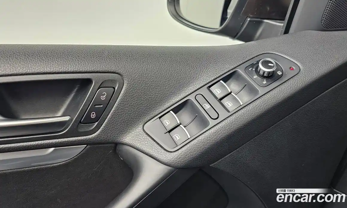 Volkswagen Tiguan 2014 2.0 гидро в Москве № 1549153, фото 19