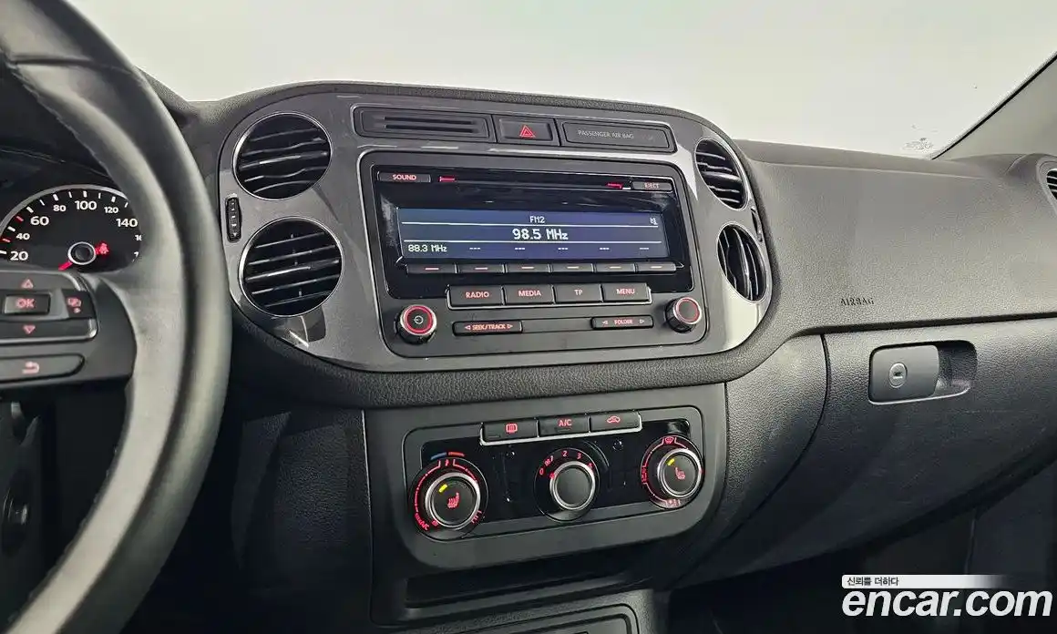 Volkswagen Tiguan 2014 2.0 гидро в Москве № 1549153, фото 20