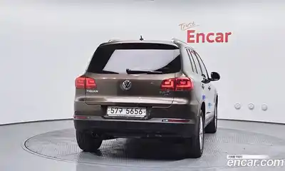 Volkswagen Tiguan 2014 2.0 гидро в Москве № 1549153, миниатюра 4
