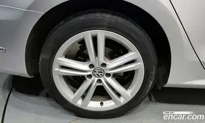 Volkswagen Passat 2014 2.0 гидро в Москве № 1549214, миниатюра 5
